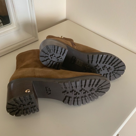 COACH JOY SUEDE LUG SOLE ANKLE BOOTIES BOOTS WOMENS RAW UMBER - Picture 6 of 11